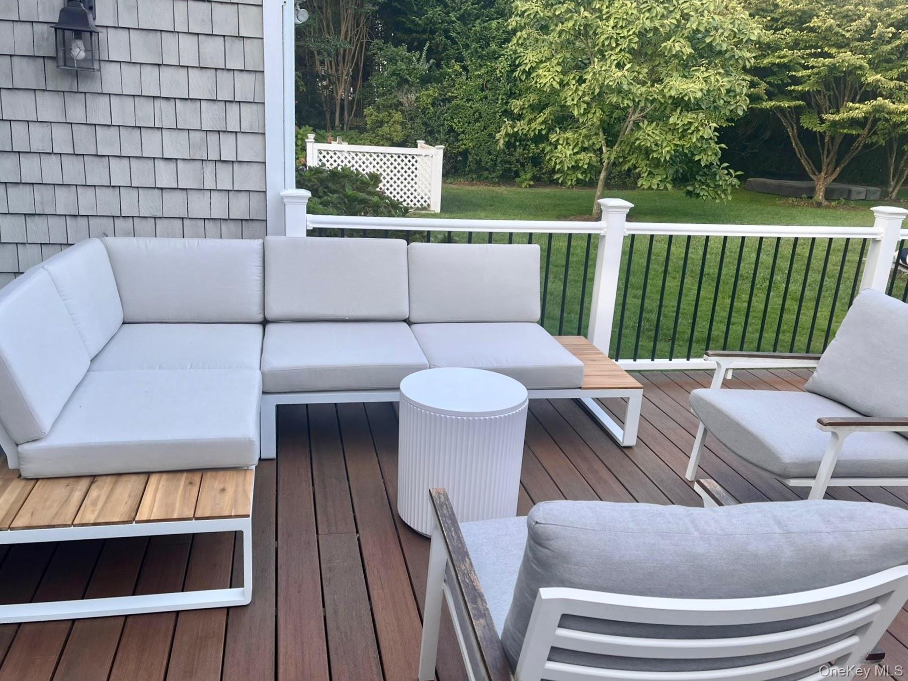 70 South Country Road Bellport, NY 11713 - Photo 31 of 35