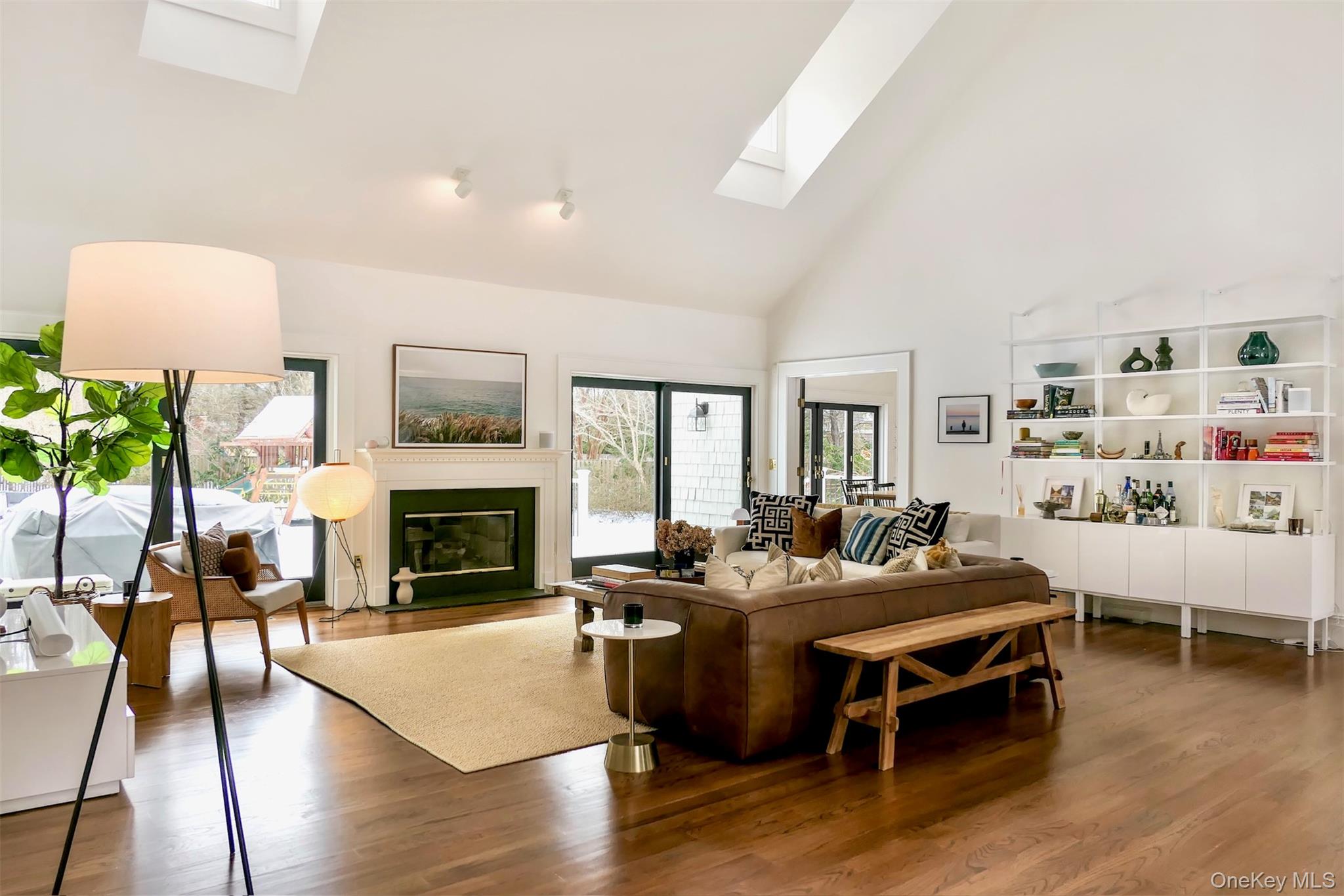 70 South Country Road Bellport, NY 11713 - Photo 5 of 35