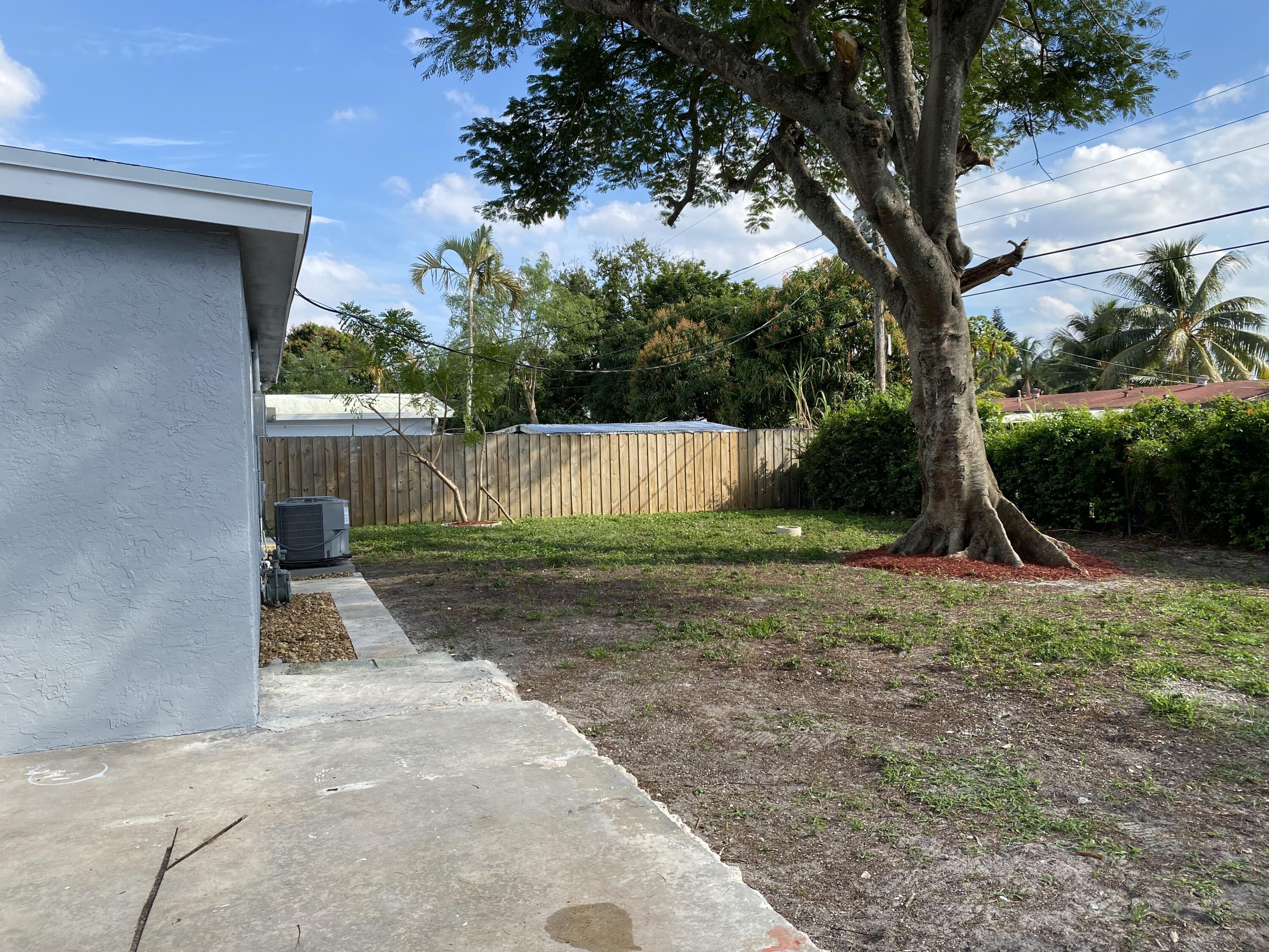 3906 Nowata Road Lake Worth, FL 33462 - Photo 34 of 34 patio