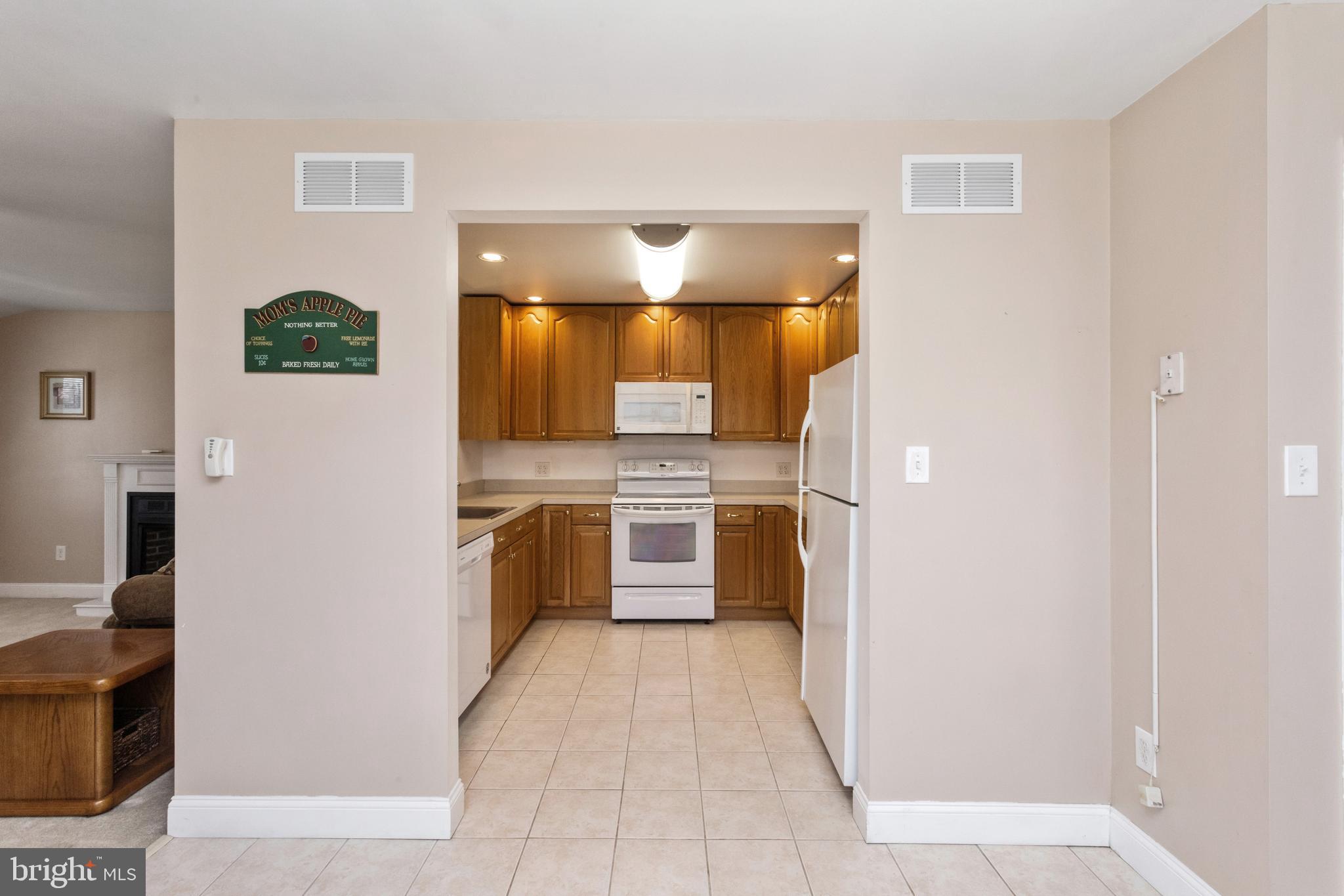 335 Sassafras Road Baltimore, MD 21221 - Photo 12 of 34