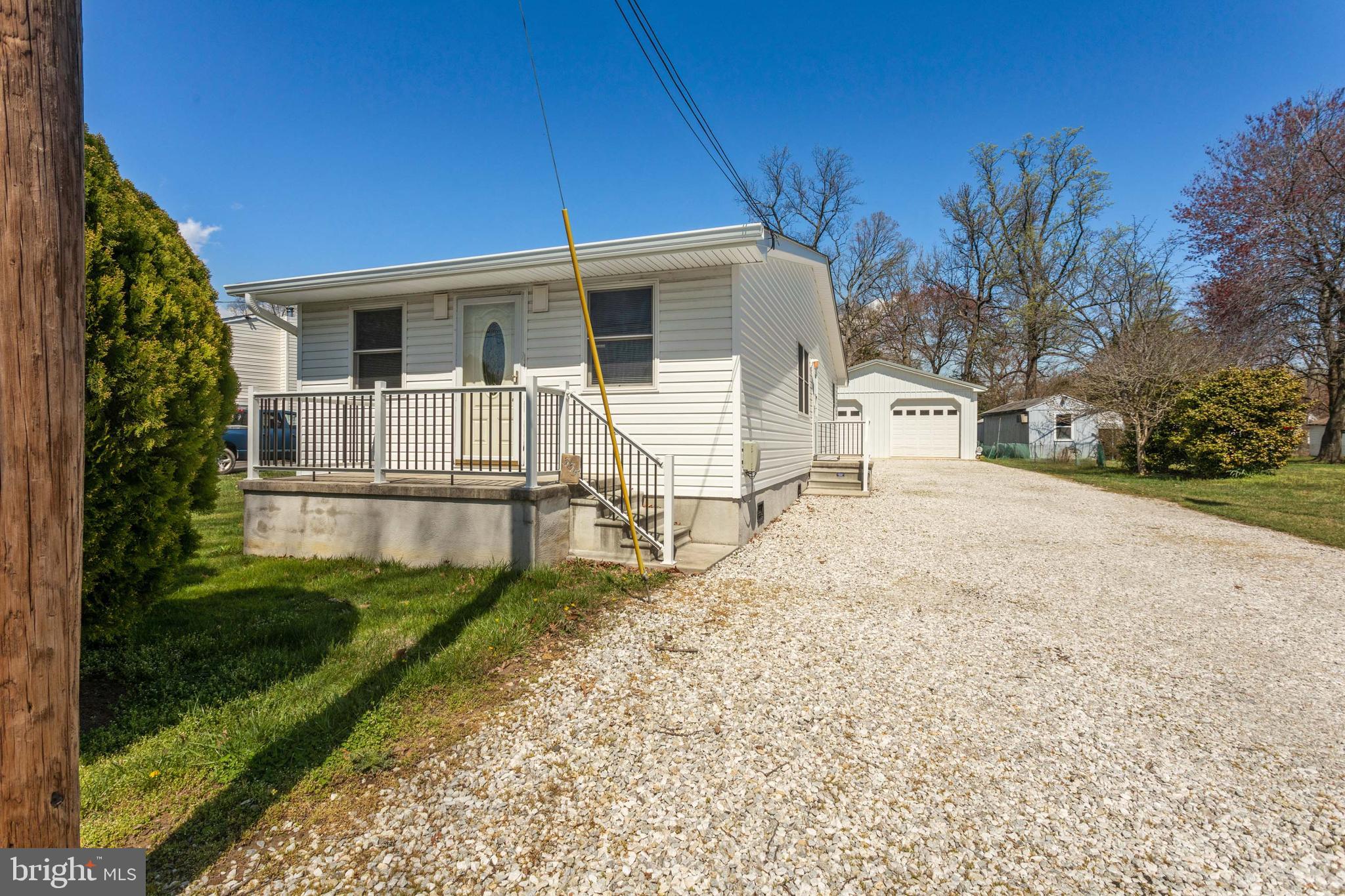 335 Sassafras Road Baltimore, MD 21221 - Photo 4 of 34