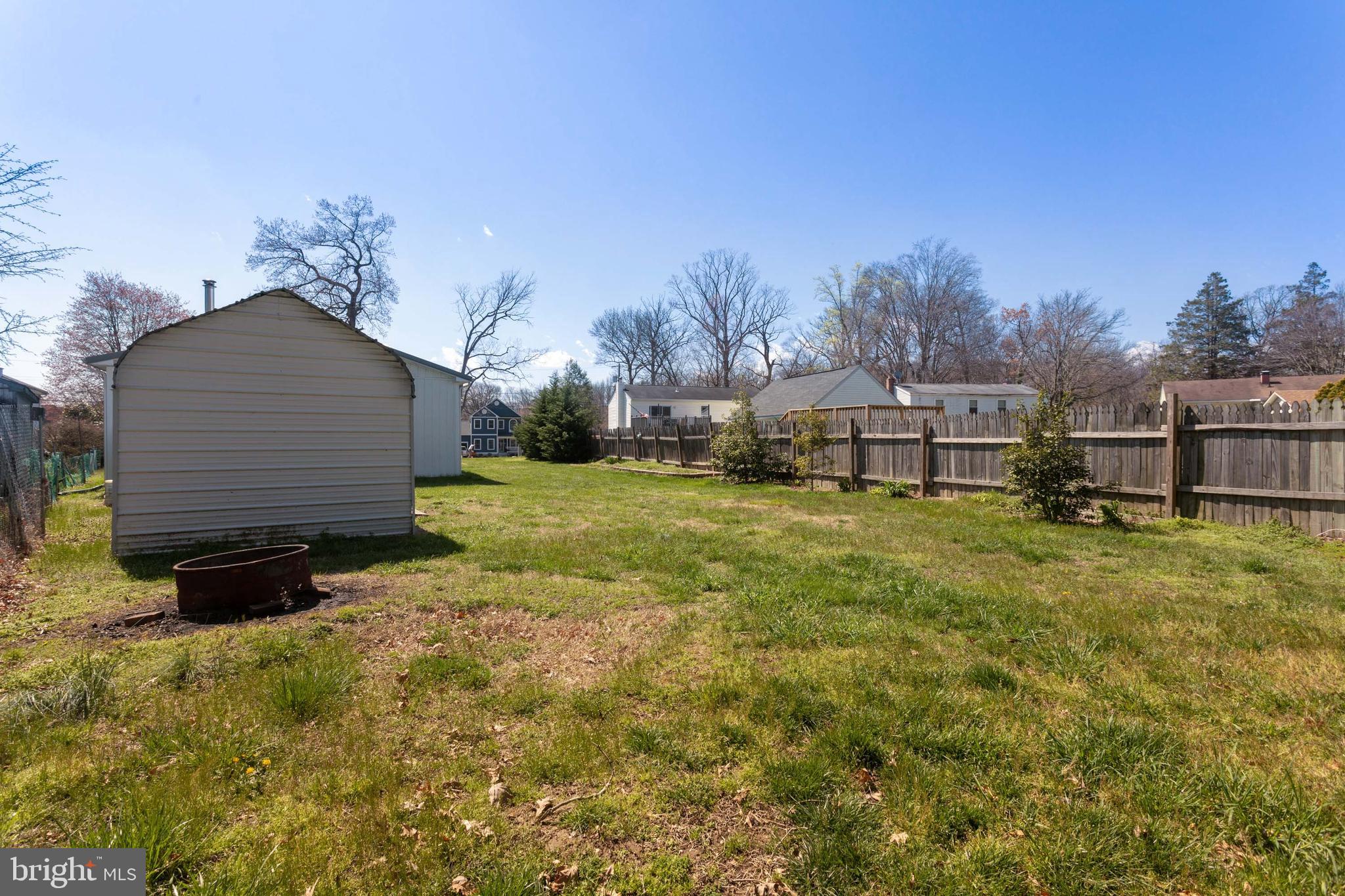 335 Sassafras Road Baltimore, MD 21221 - Photo 7 of 34