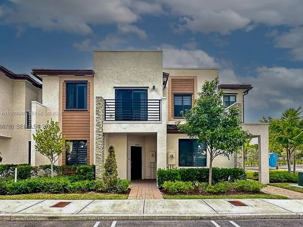 $525,000 | 20800 Northeast 5th Court, Miami, FL 33179