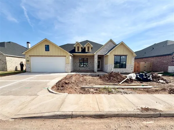 $457,500 | 5102 Fernie Street, Abilene, TX 79606