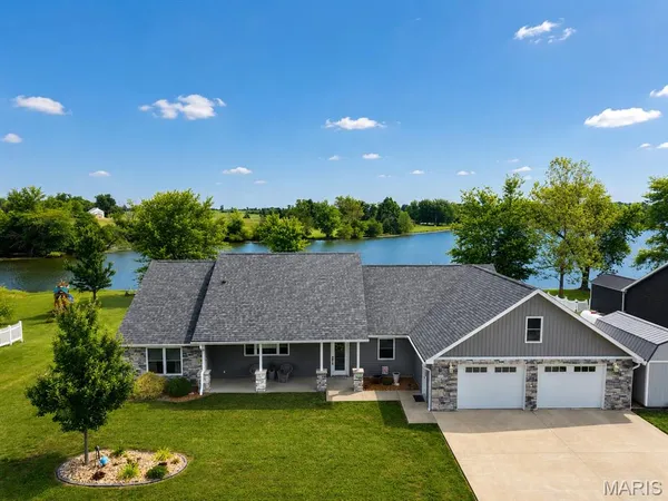 $387,000 | 11214 West Lake Shore Drive, Hannibal, MO 63401