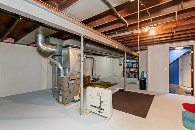 a view of a storage & utility room