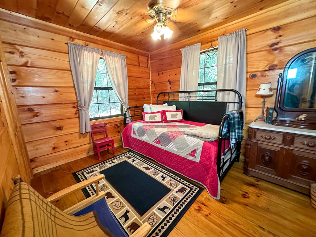 423 Laurel Creek Road Blue Ridge, GA 30513 - Photo 17 of 36