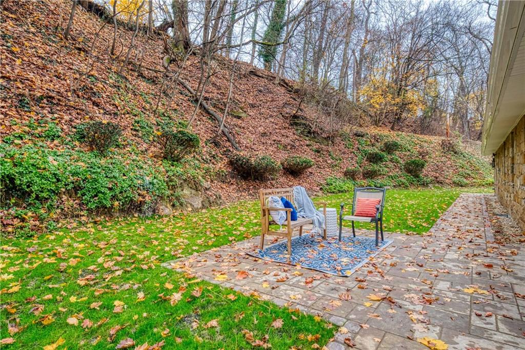 149 Three Degree Road Pittsburgh, PA 15237 - Photo 44 of 50 a view of a chairs and table in a garden