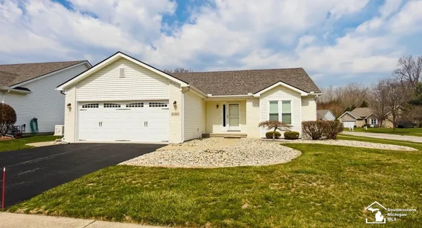 $309,900 | 2140 Delaware Lane, Temperance, MI 48182