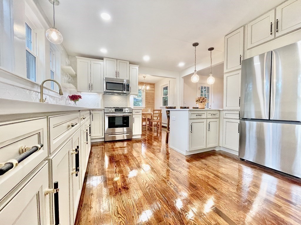 60 Ridge Road Milton, MA 02186 - Photo 14 of 41 Gallery Image 14