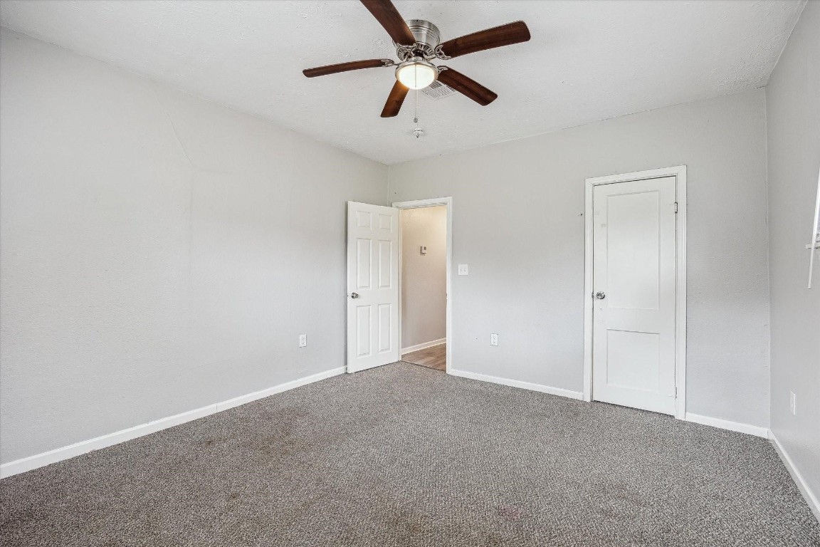 710 East Magnolia Street Angleton, TX 77515 - Photo 8 of 11