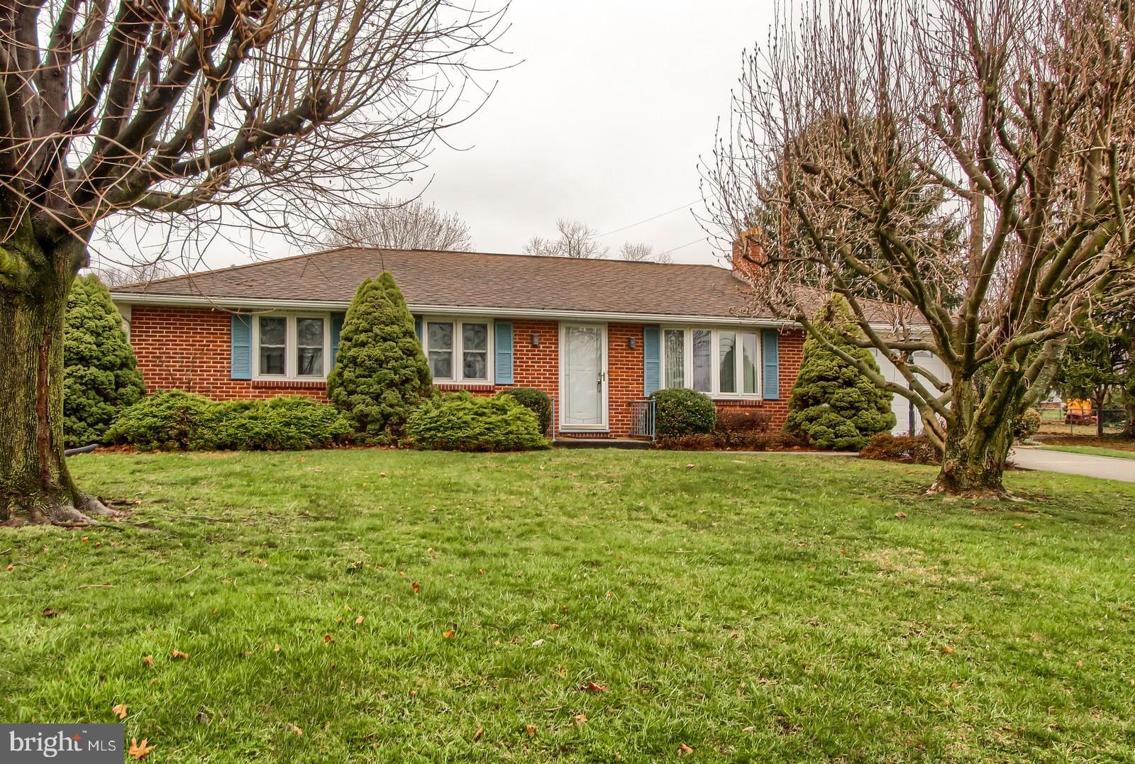 2057 Poplars Road York, PA 17408 - Photo 2 of 28 Gallery Image 2