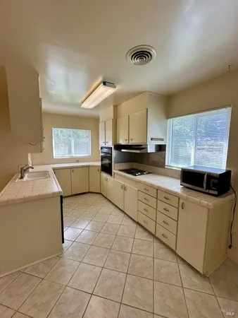 $750,000 | 993 Champion Lane, Deer Park, CA 94576