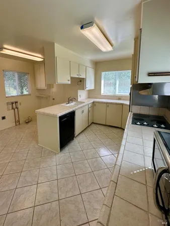 $750,000 | 993 Champion Lane, Deer Park, CA 94576