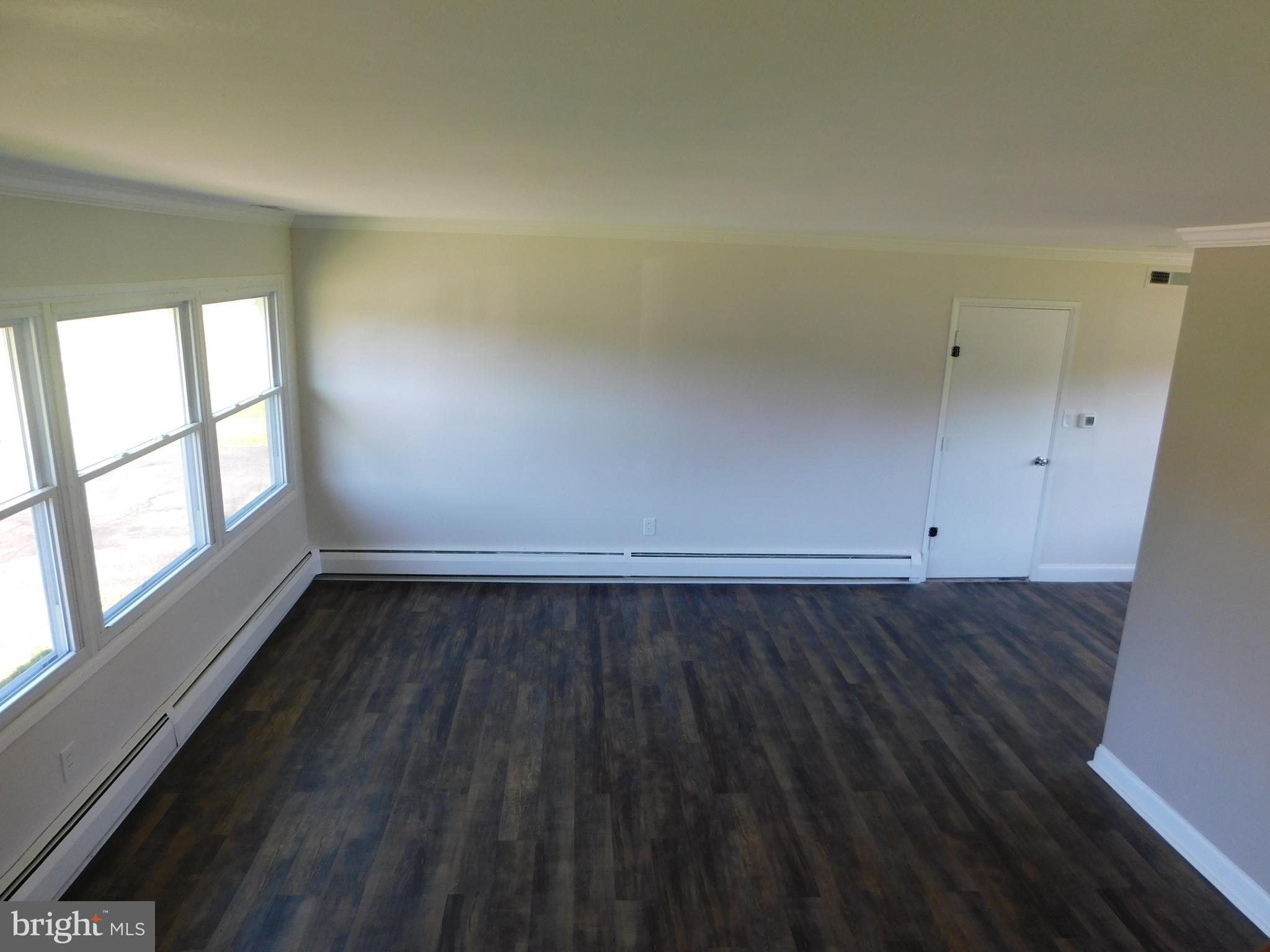 16 Uphill Road Levittown, PA 19056 - Photo 12 of 22 Gallery Image 12