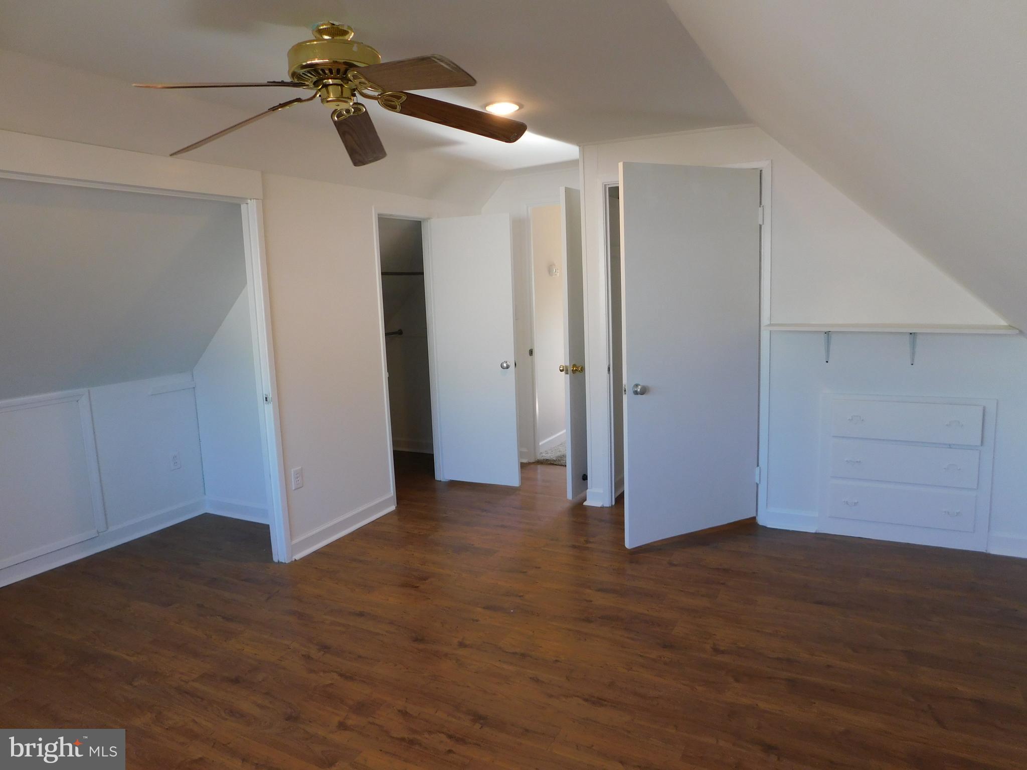 16 Uphill Road Levittown, PA 19056 - Photo 16 of 22 Gallery Image 16