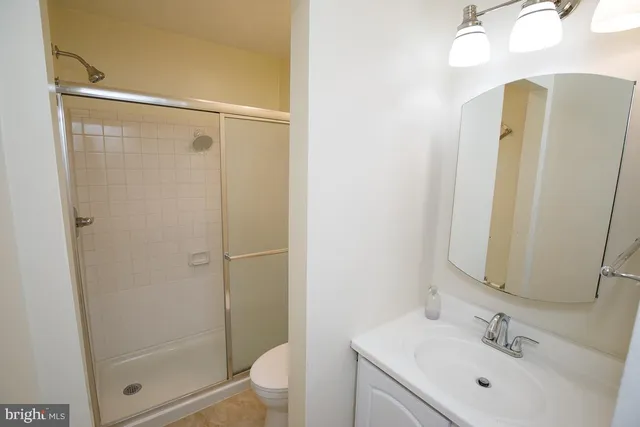 $2,300 | 1434 Potomac Avenue Southeast, Unit 4, Washington, DC 20003
