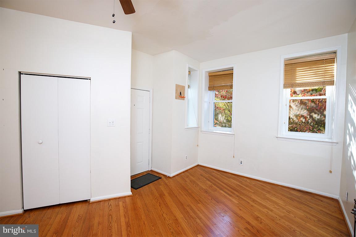 1434 Potomac Avenue Southeast, Unit 4 Washington, DC 20003 - Photo 7 of 29 Large light filled living room