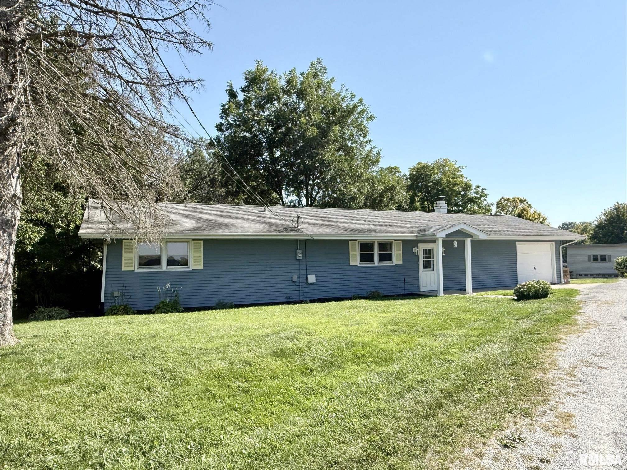 165 Birch Road Petersburg, IL 62675 - Photo 1 of 24 Gallery Image 1
