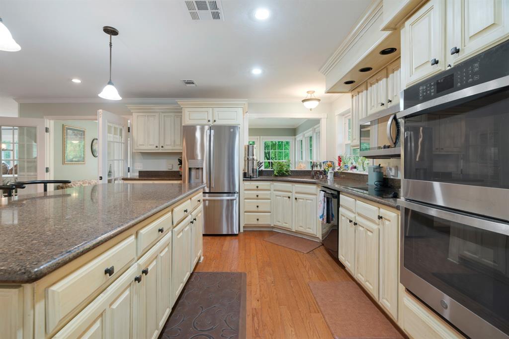 146 County Road Powderly, TX 75473 - Photo 8 of 40