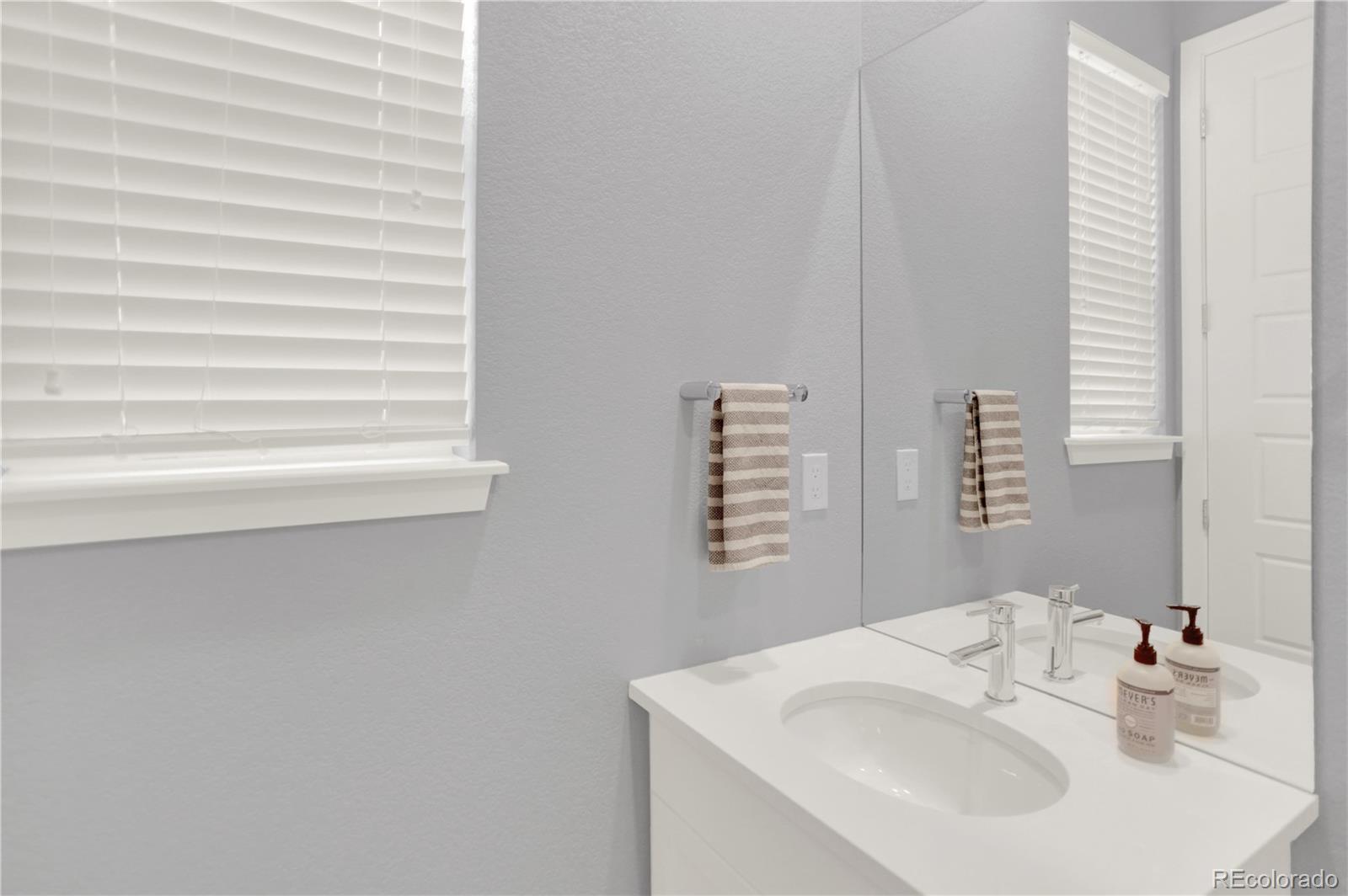 31 South Oneida Court Denver, CO 80230 - Photo 24 of 38