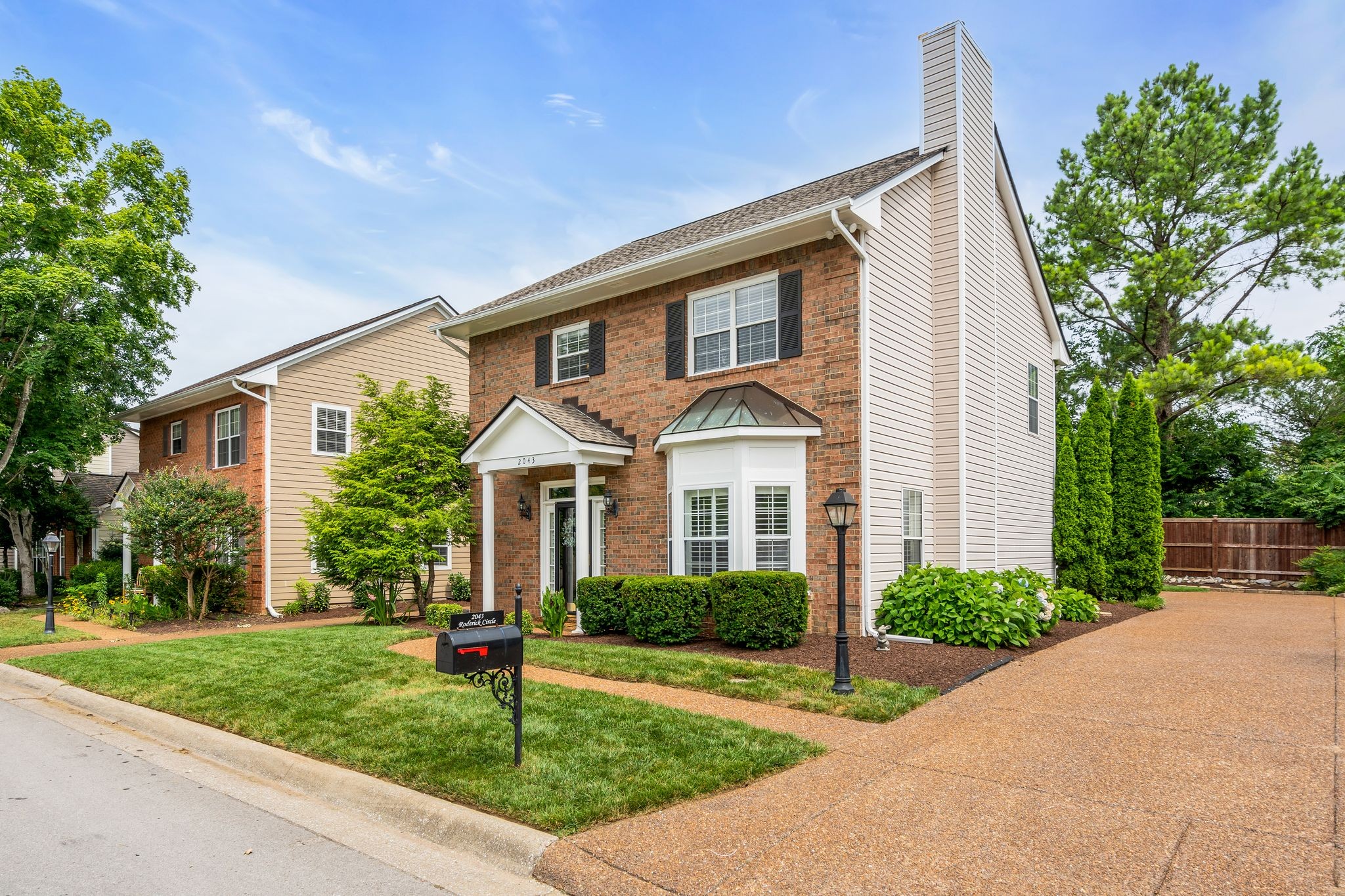 2043 Roderick Circle Franklin, TN 37064 - Photo 3 of 34 Gallery Image 3