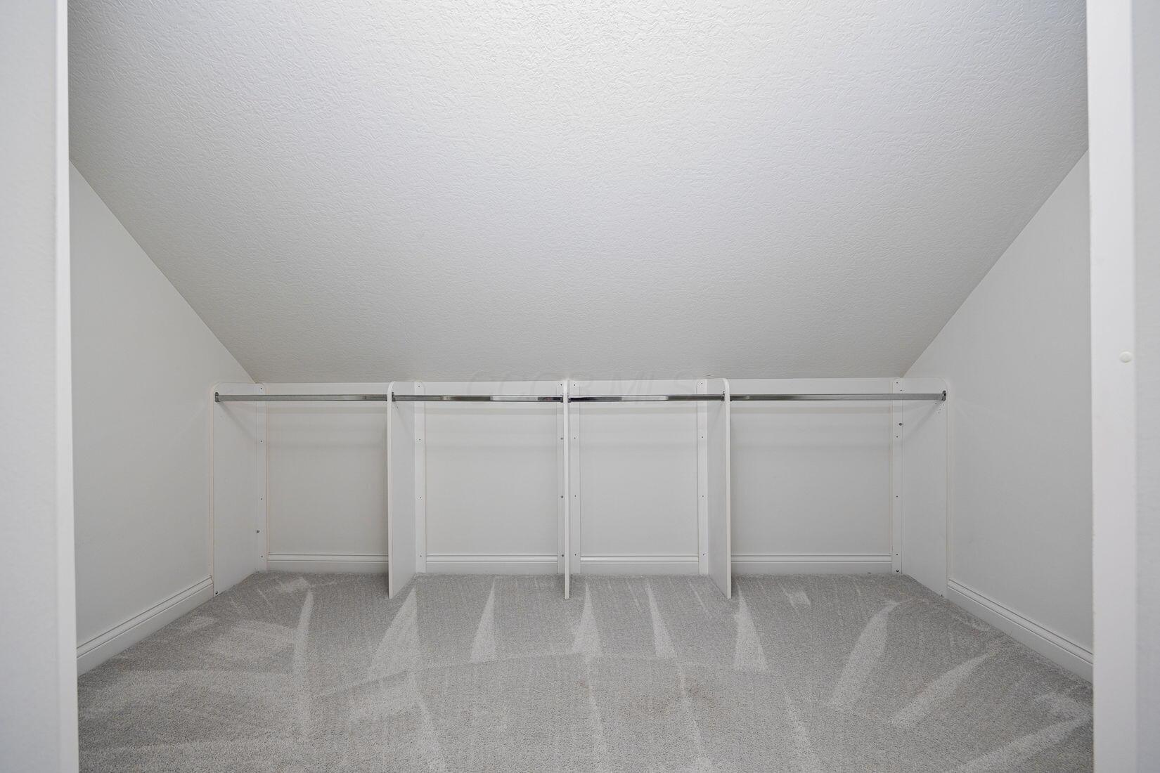 382 Beecher Road Columbus, OH 43230 - Photo 47 of 81 42-web-or-mls-Jake Bluvstein - 382 Beech
