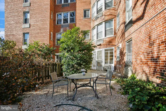 $389,000 | 2500 Q Street Northwest, Unit 112, Washington, DC 20007