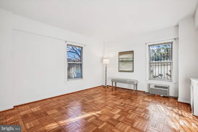 $389,000 | 2500 Q Street Northwest, Unit 112, Washington, DC 20007