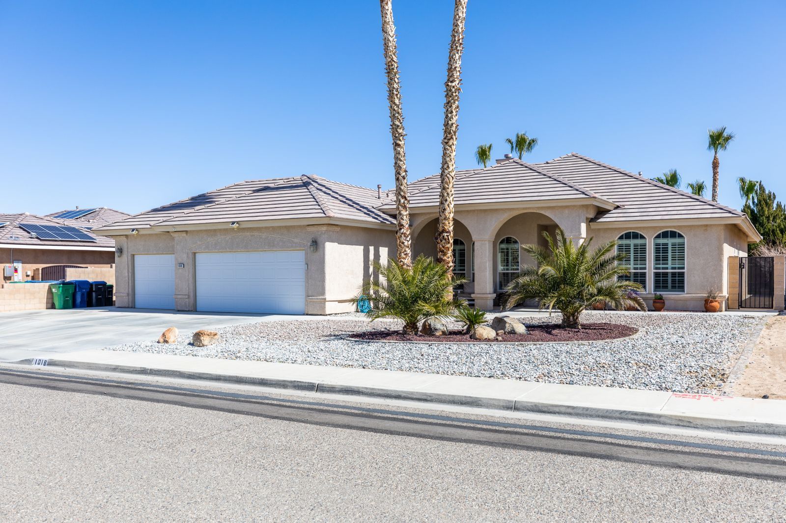 1018 Arroyo Street Ridgecrest, CA 93555 - Photo 2 of 43