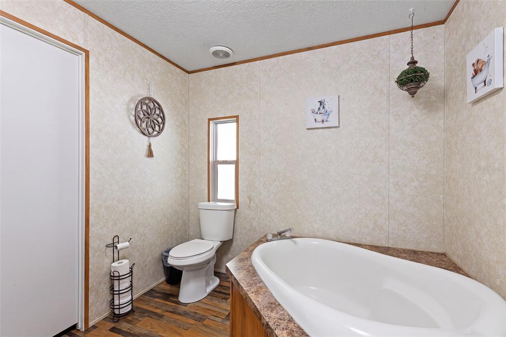 140 Southwest Spaulding Court Fort White, FL 32038 - Photo 16 of 66 Gallery Image 16