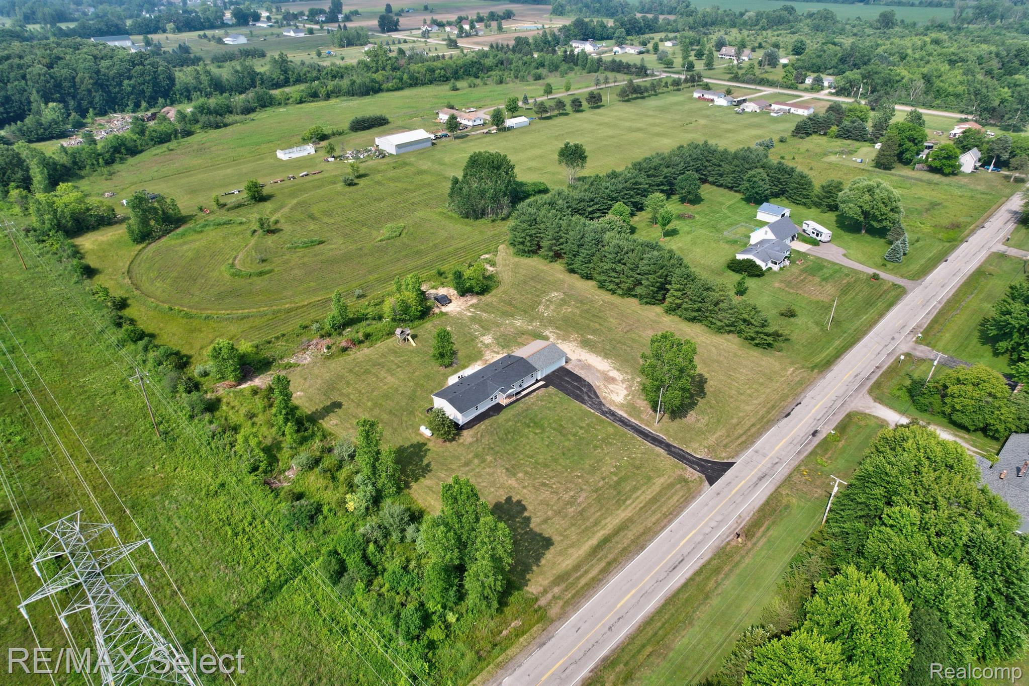 6106 Carpenter Road Flushing, MI 48433 - Photo 36 of 37 Gallery Image 36