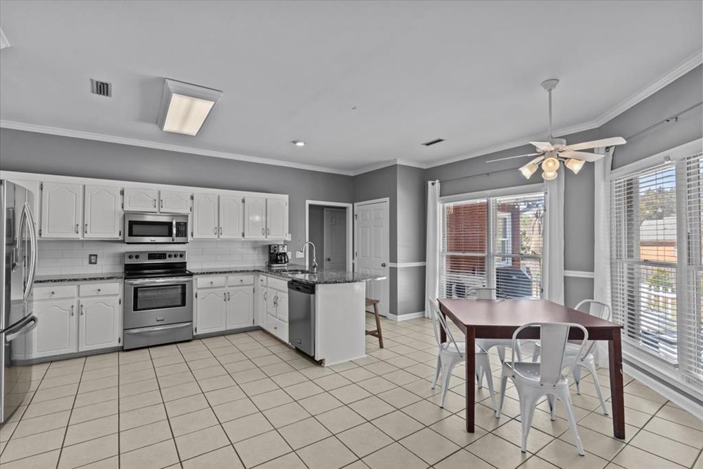 3606 Oak Ridge Lane Dothan, AL 36303 - Photo 5 of 11