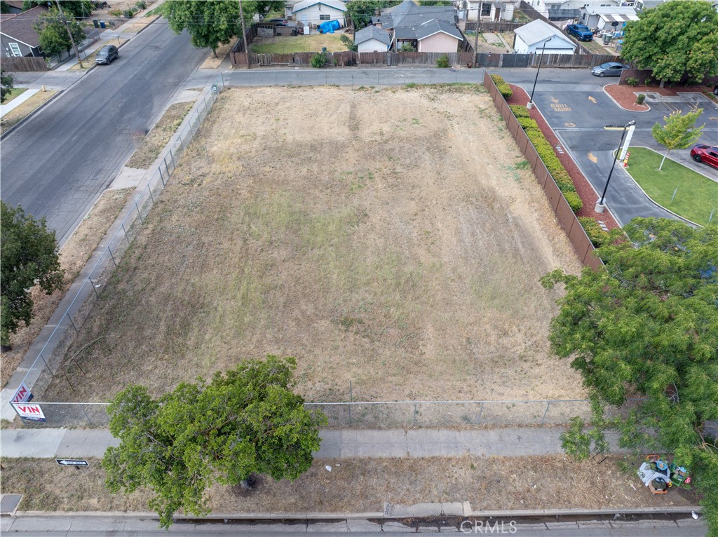 1004 West 13th Street Merced, CA 95341 - Photo 4 of 9