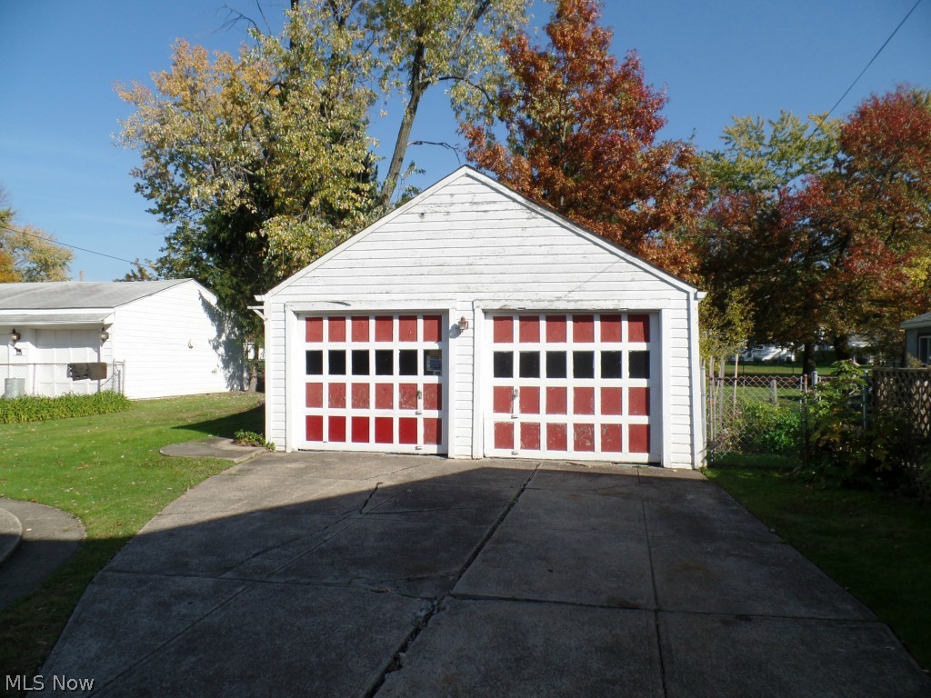 1601 Lander Road Cleveland, OH 44124 - Photo 13 of 15