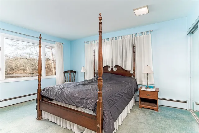 $950,000 | 160 Oakwoods Drive, South Kingstown, RI 02879