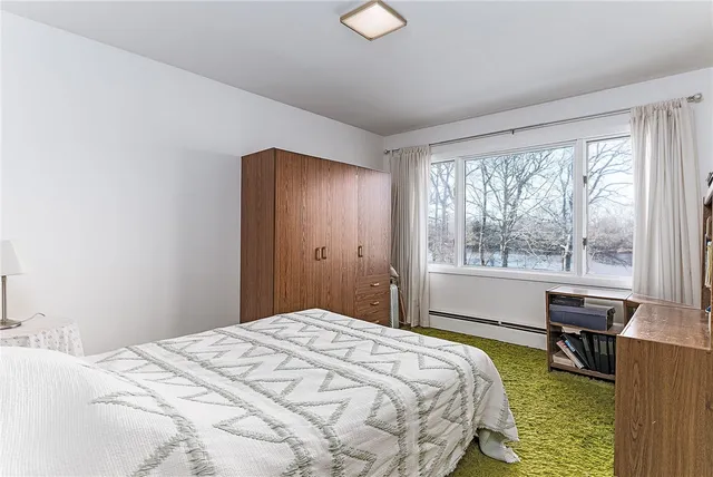 $950,000 | 160 Oakwoods Drive, South Kingstown, RI 02879