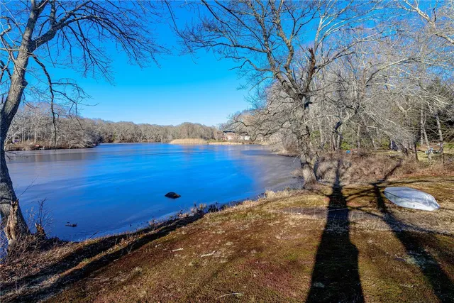 $950,000 | 160 Oakwoods Drive, South Kingstown, RI 02879