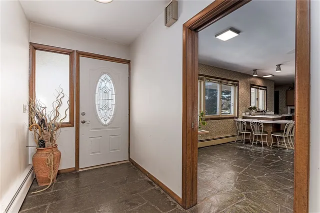 $950,000 | 160 Oakwoods Drive, South Kingstown, RI 02879