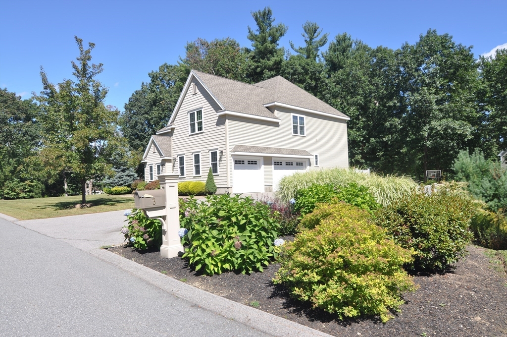 3 Martin Road Middleton, MA 01949 - Photo 4 of 41 Gallery Image 4