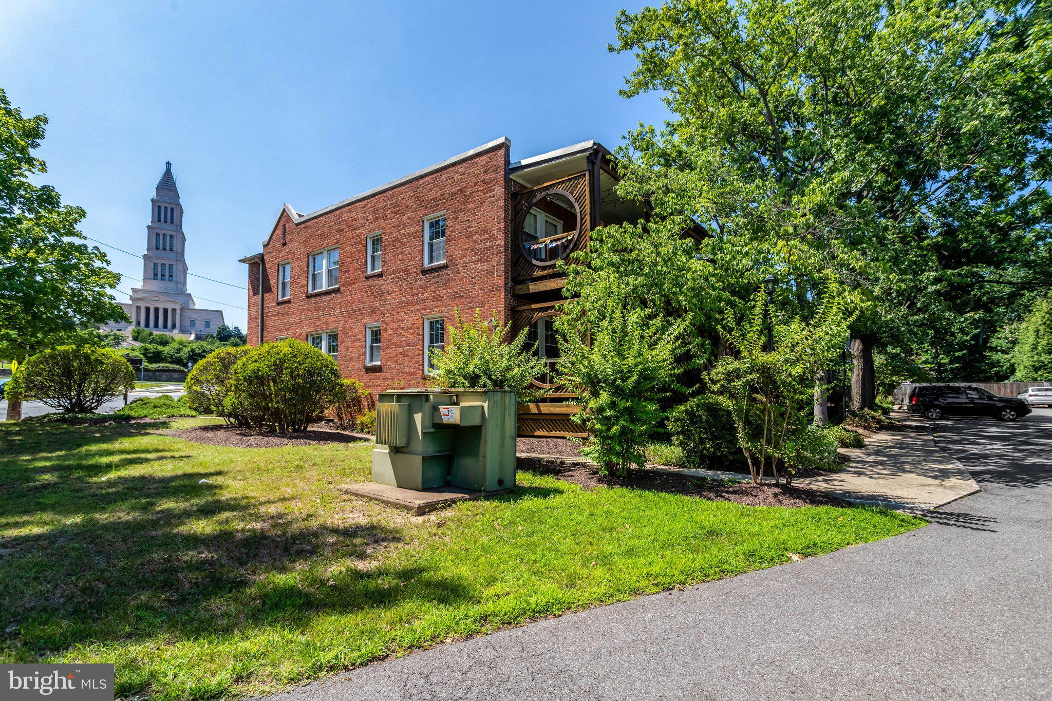 3 Russell Road, Unit 3B Alexandria, VA 22301 - Photo 28 of 30