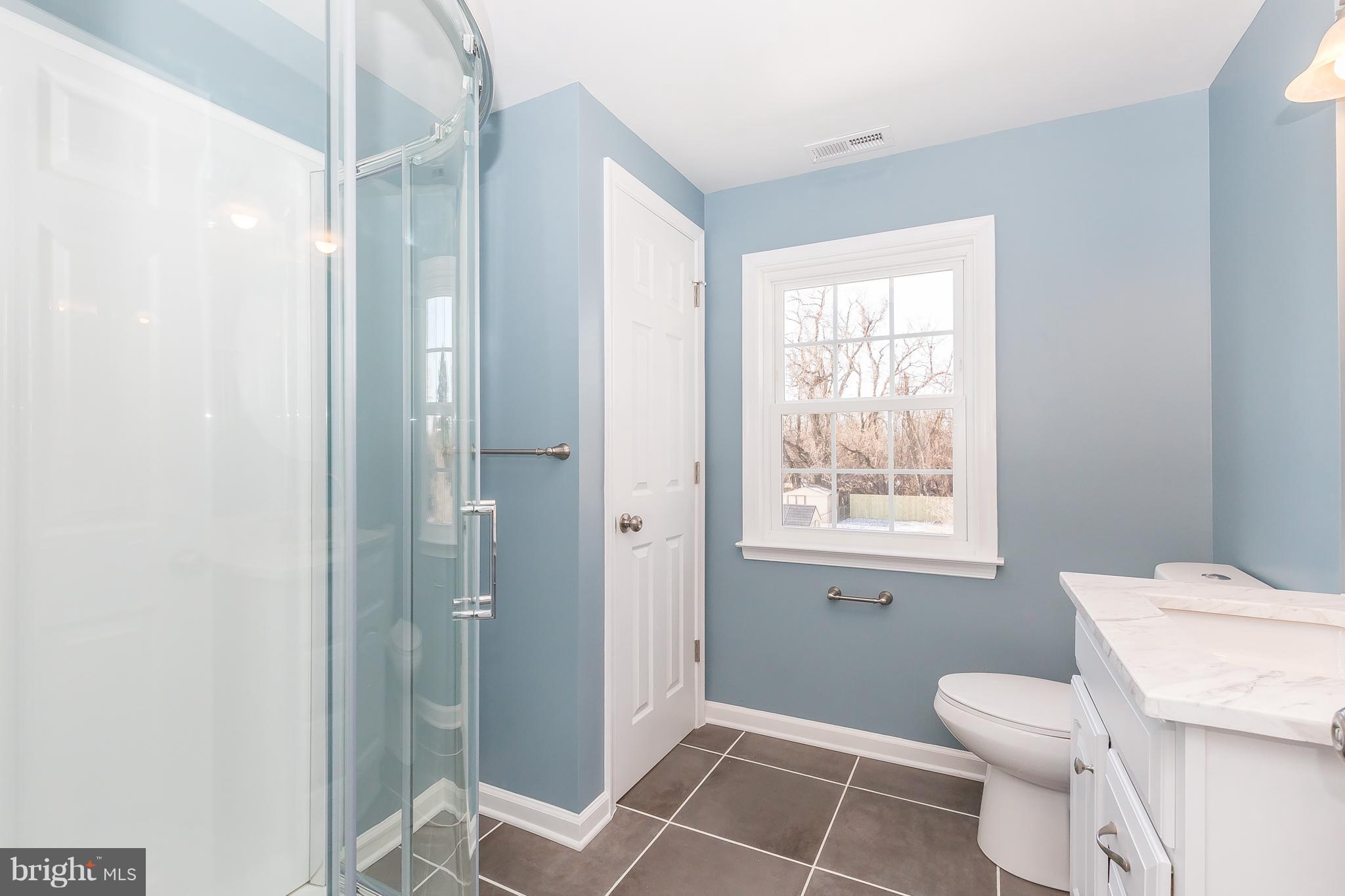 1718 Lynch Road Baltimore, MD 21222 - Photo 17 of 30 BEAUTIFUL BRIGHT FULL BATH w/CLOSET (UPPER FL)