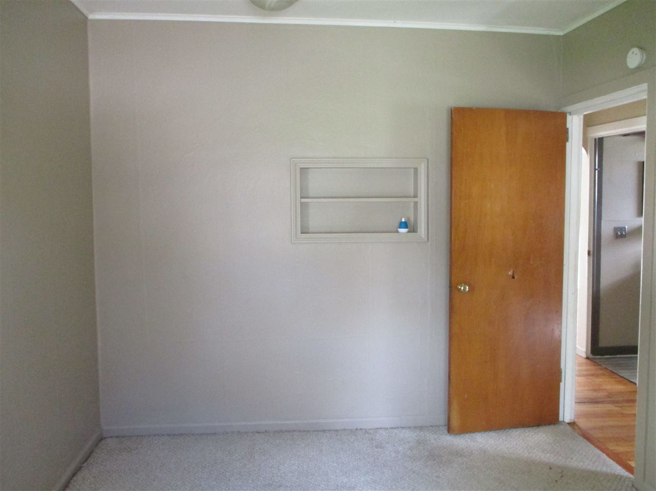 631 Rockingham Avenue Alma, MI 48801 - Photo 12 of 26 1859860-11.JPG