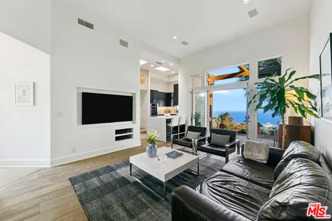 $4,350,000 | 3240 Sumac Ridge Road, Malibu, CA 90265