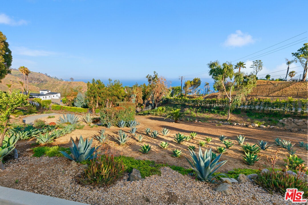 3240 Sumac Ridge Road Malibu, CA 90265 - Photo 42 of 48