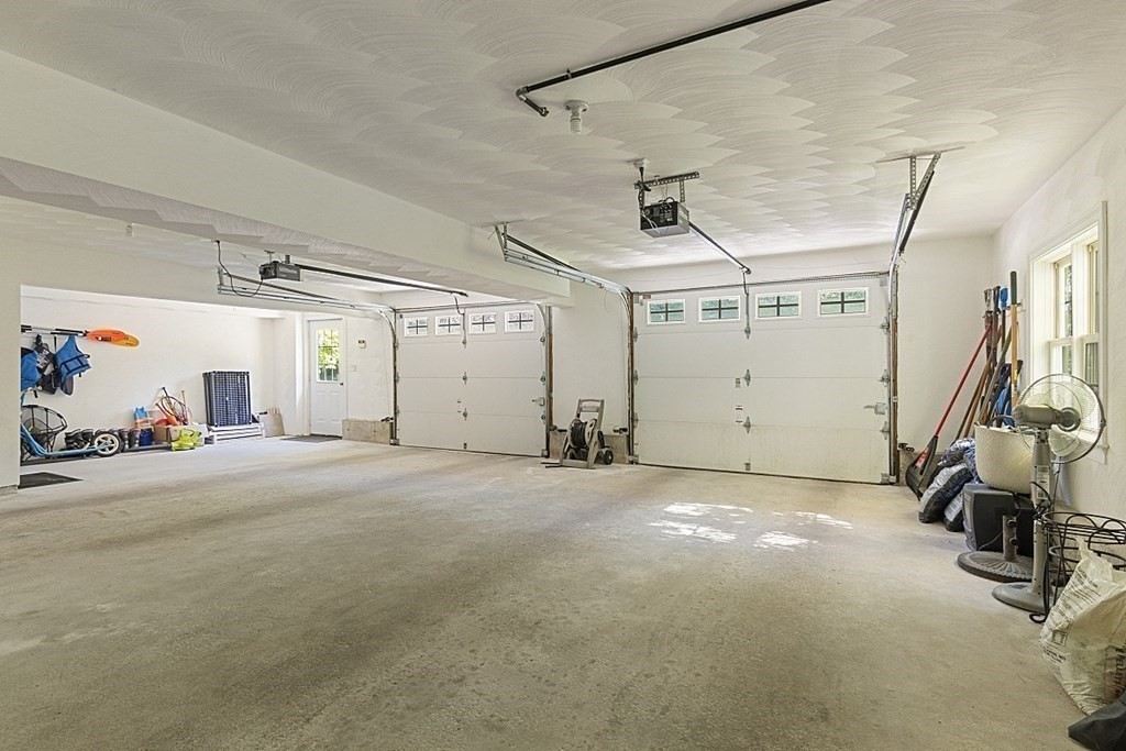 3 Squareshire Road Sterling, MA 01564 - Photo 37 of 42 a view of a garage