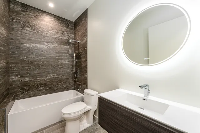 $625,000 | 2135 West Cermak Road, Unit 1N, Chicago, IL 60608