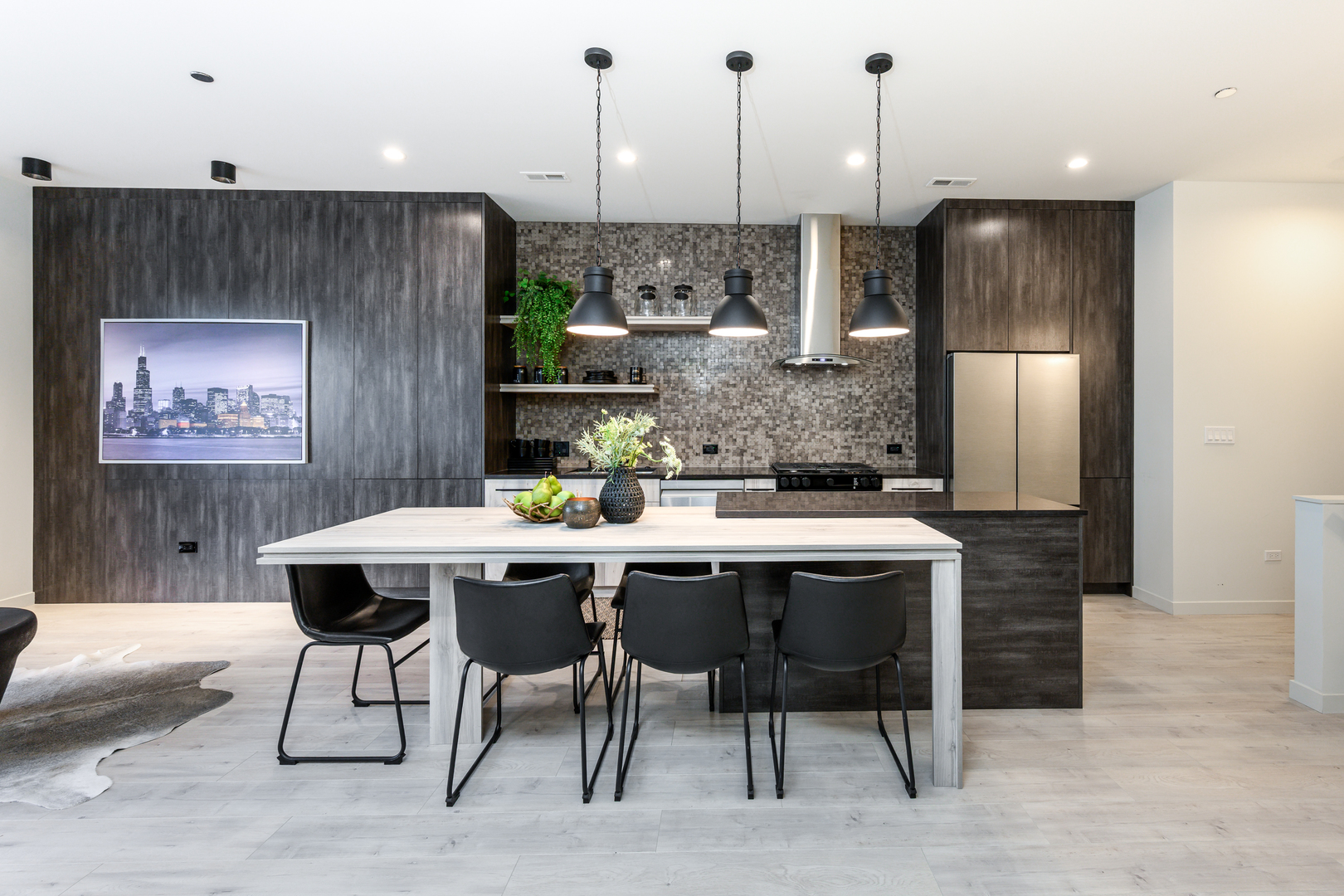 2135 West Cermak Road, Unit 1N Chicago, IL 60608 - Photo 4 of 20