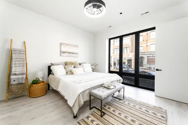 $625,000 | 2135 West Cermak Road, Unit 1N, Chicago, IL 60608