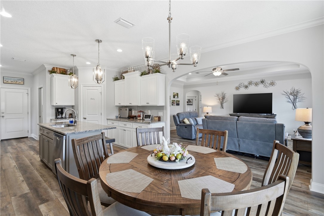 129 Autumn Ridge Court Brunswick, GA 31525 - Photo 11 of 46